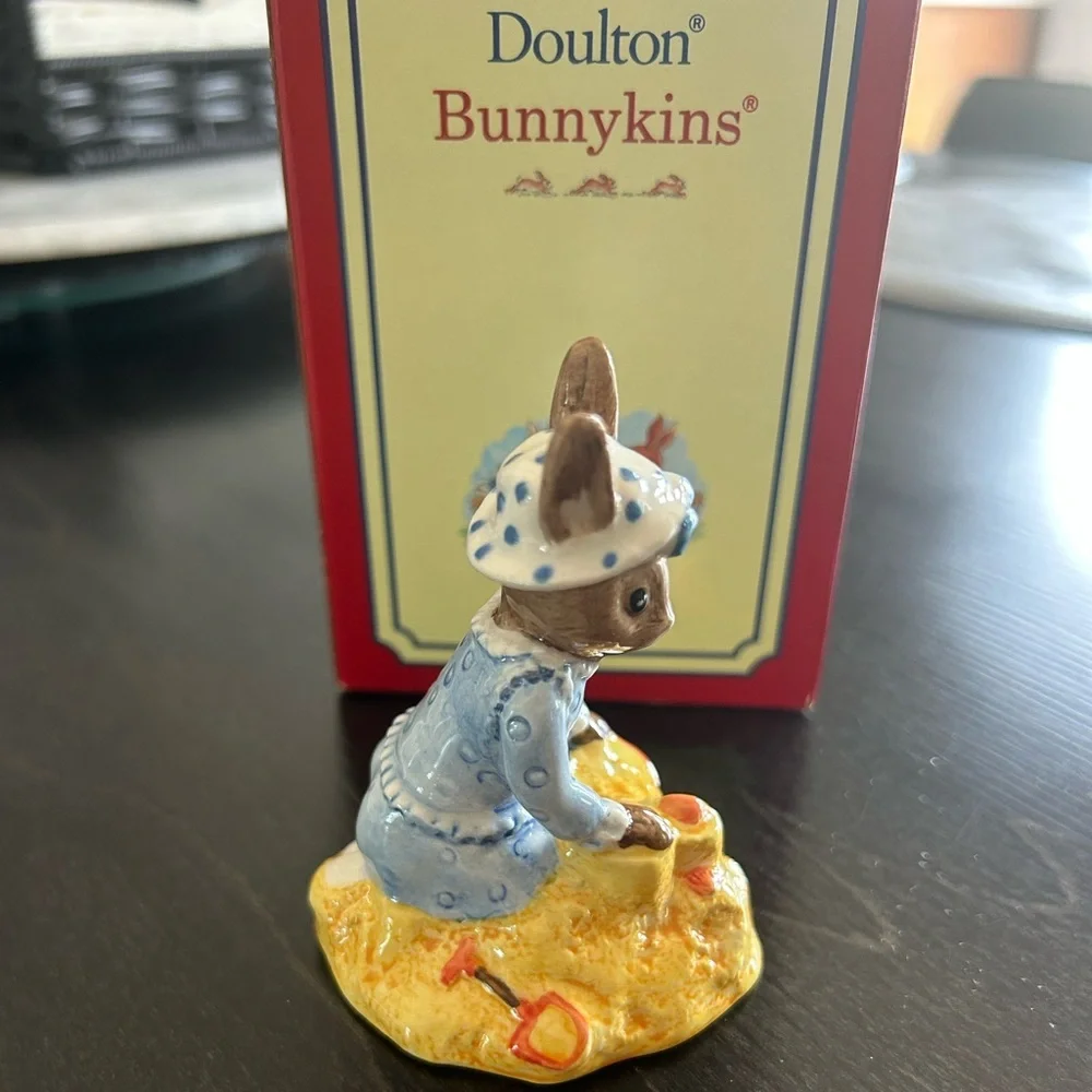 Royal Doulton Bunnykins Seaside 1998 Figurine